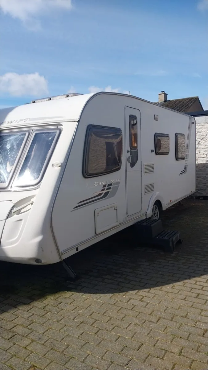 Caravan Swift Challenger - Image 1