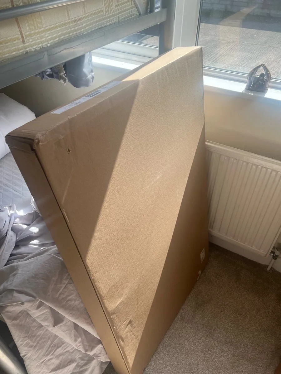 Office desk - Image 3