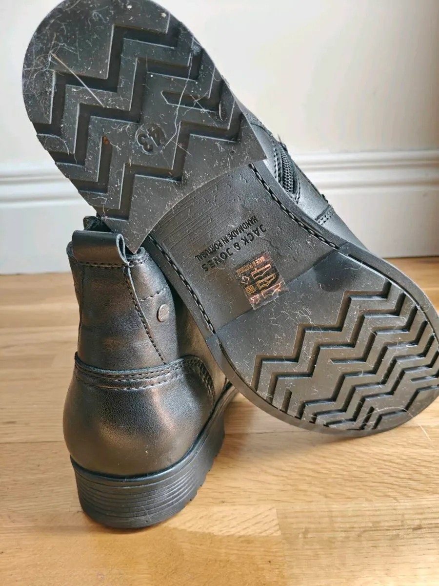 Black zip boots leather - Image 4