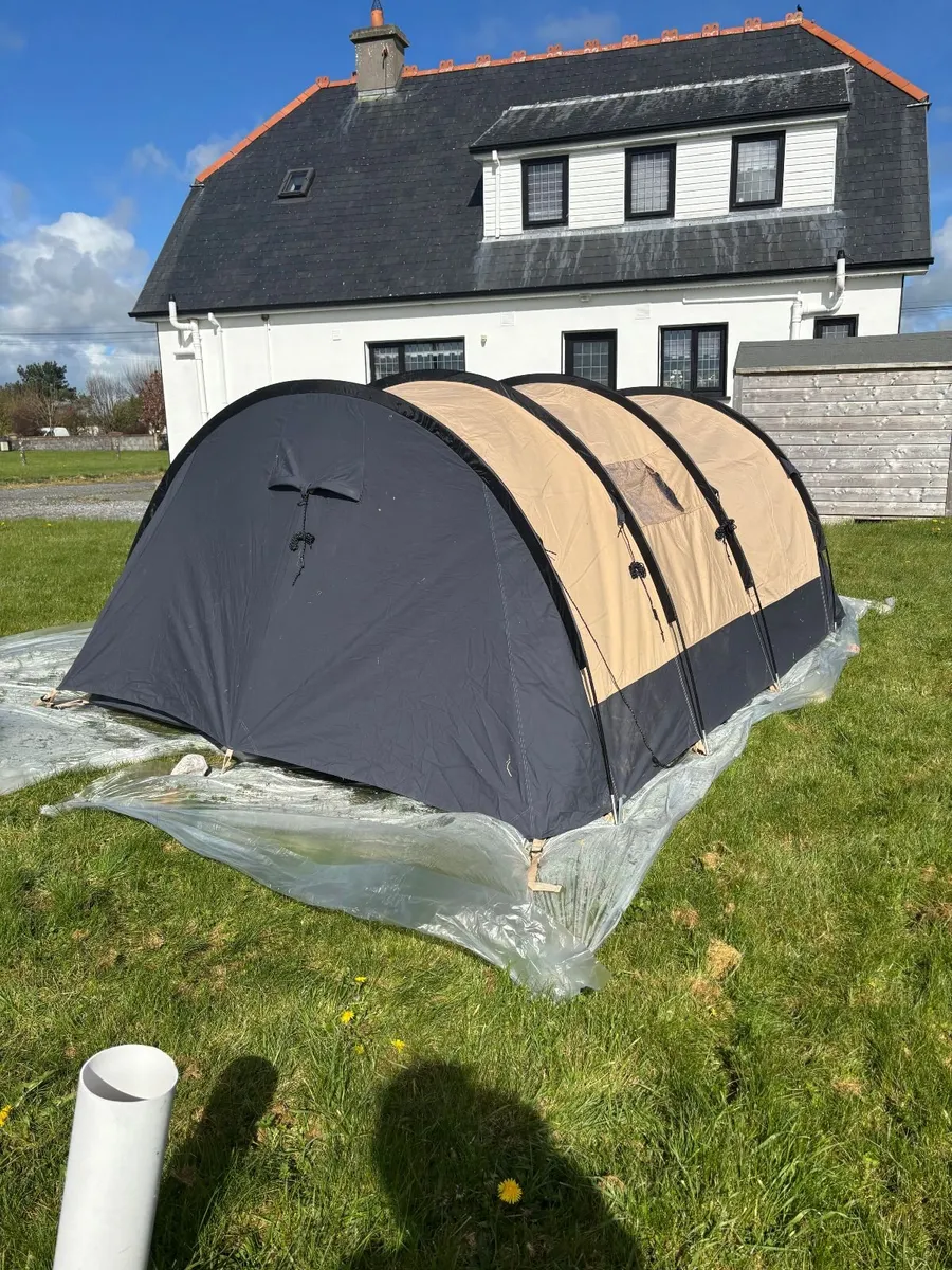 Safarica Chicco 3 TC Tent  Excellent Condition - Image 2