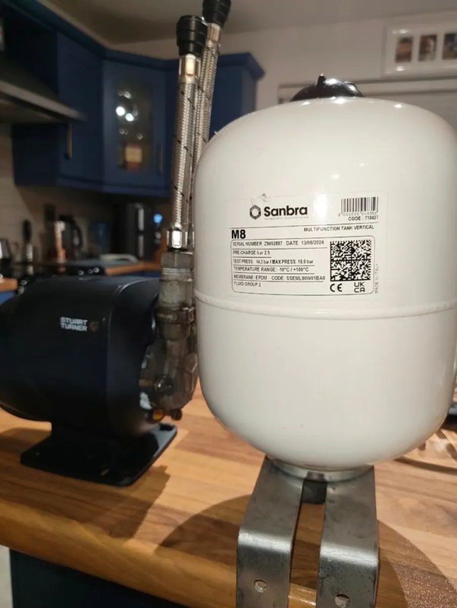 Mains water booster pump with expansion vessel - Image 4