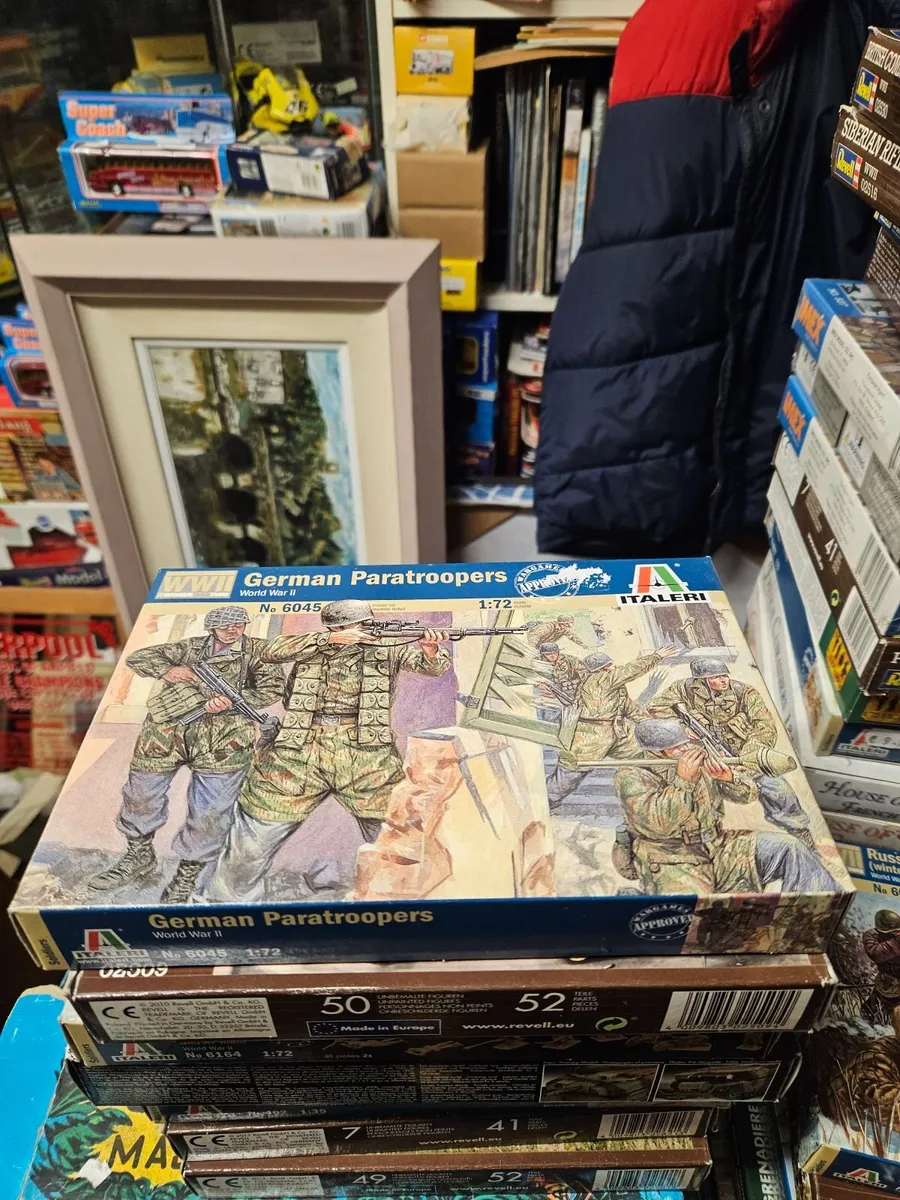 Airfix Italeri German Paratroopers