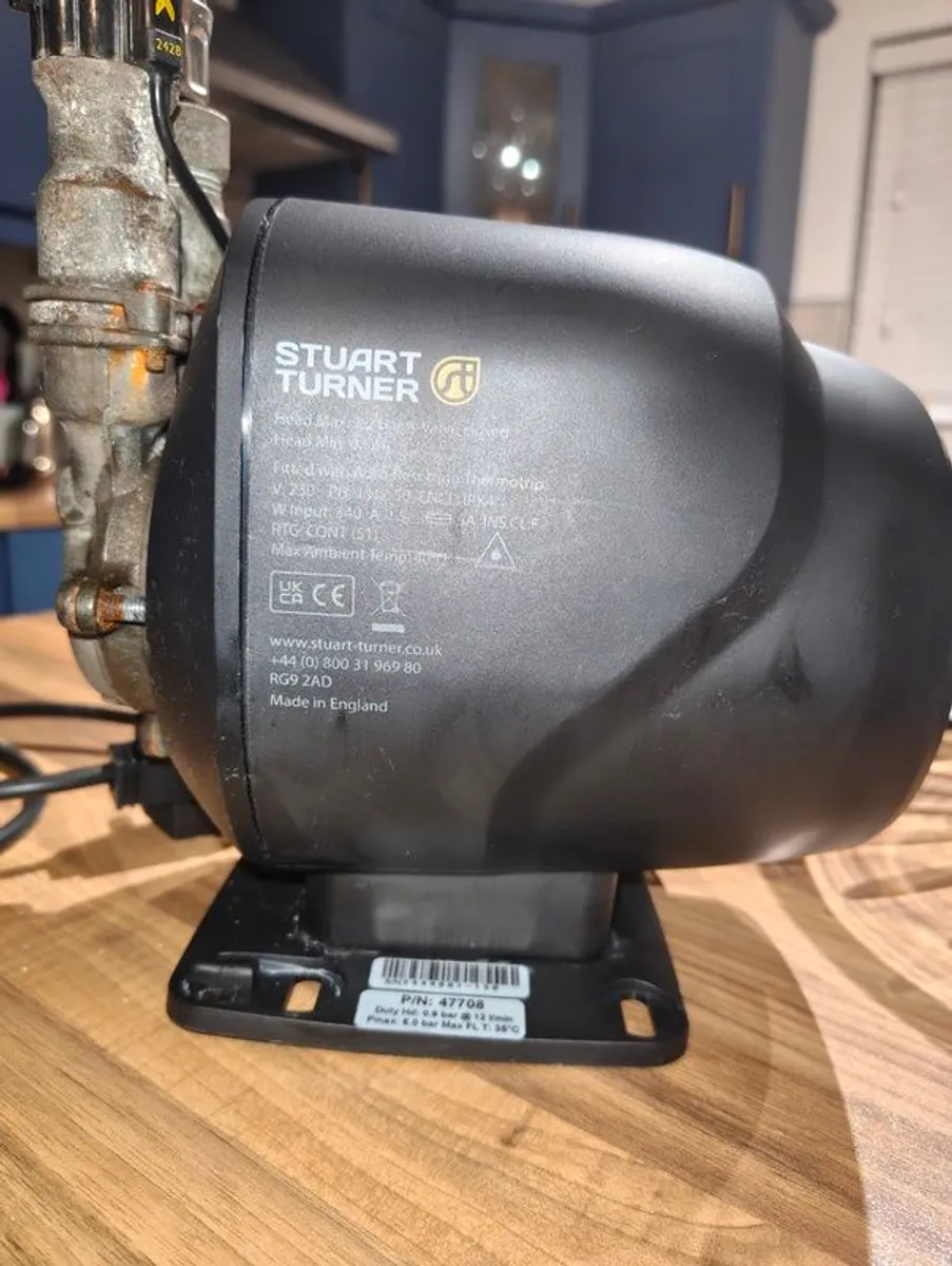 Mains water booster pump with expansion vessel - Image 1