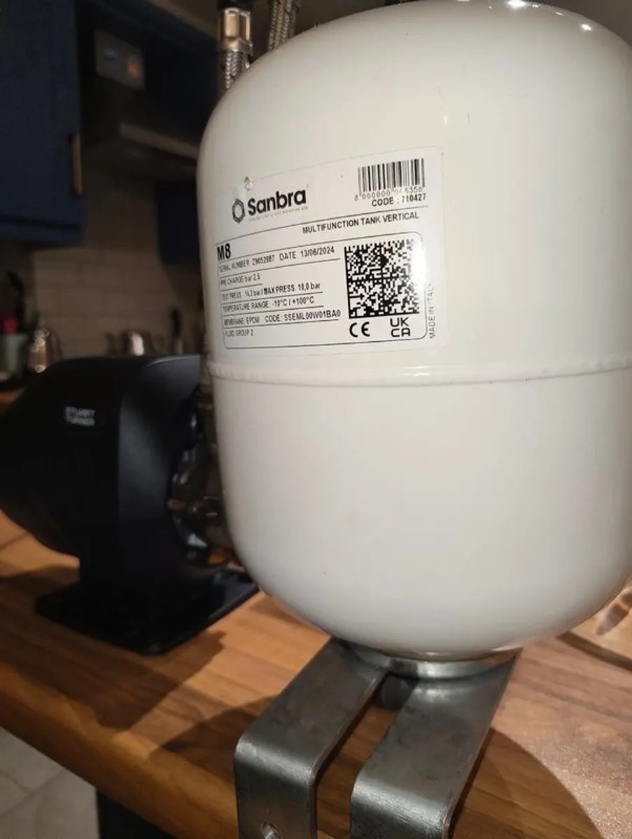 Mains water booster pump with expansion vessel - Image 3