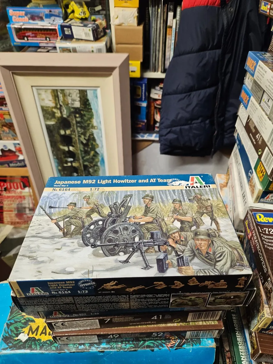 Airfix Italeri Japanese Light Howitzer and t - Image 1