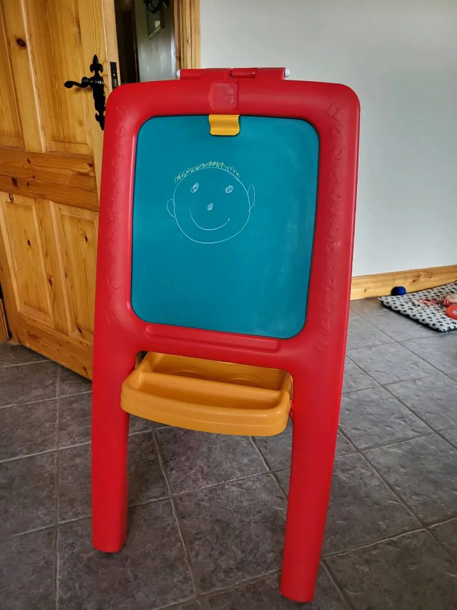 2 in 1 chalkboard and magnetic whiteboard - Image 1