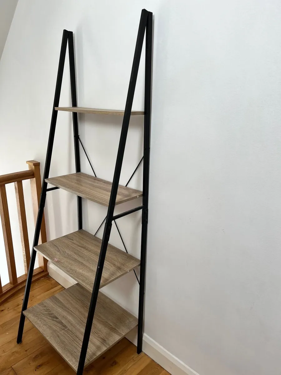 Ladder shelves - Image 1