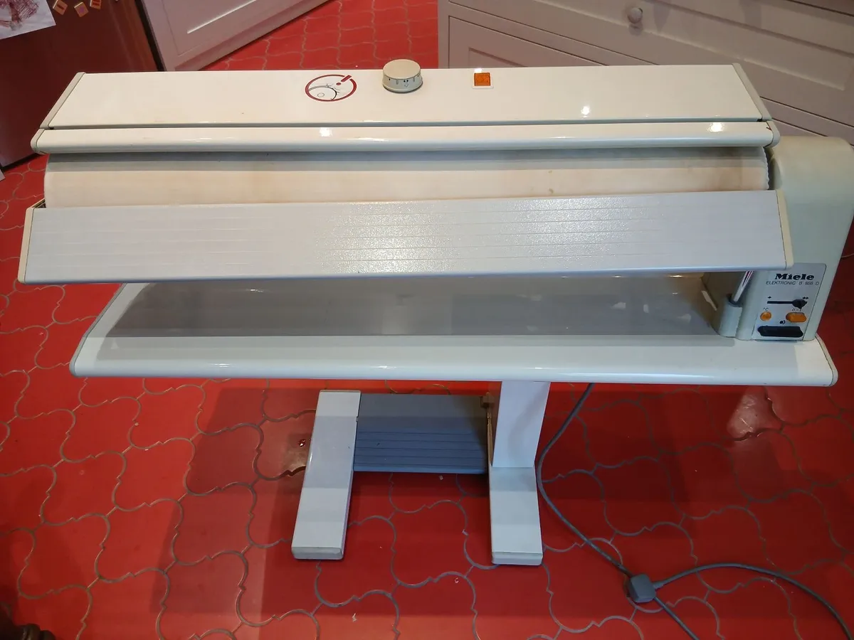 Miele B 866 Rotary Iron - Image 1