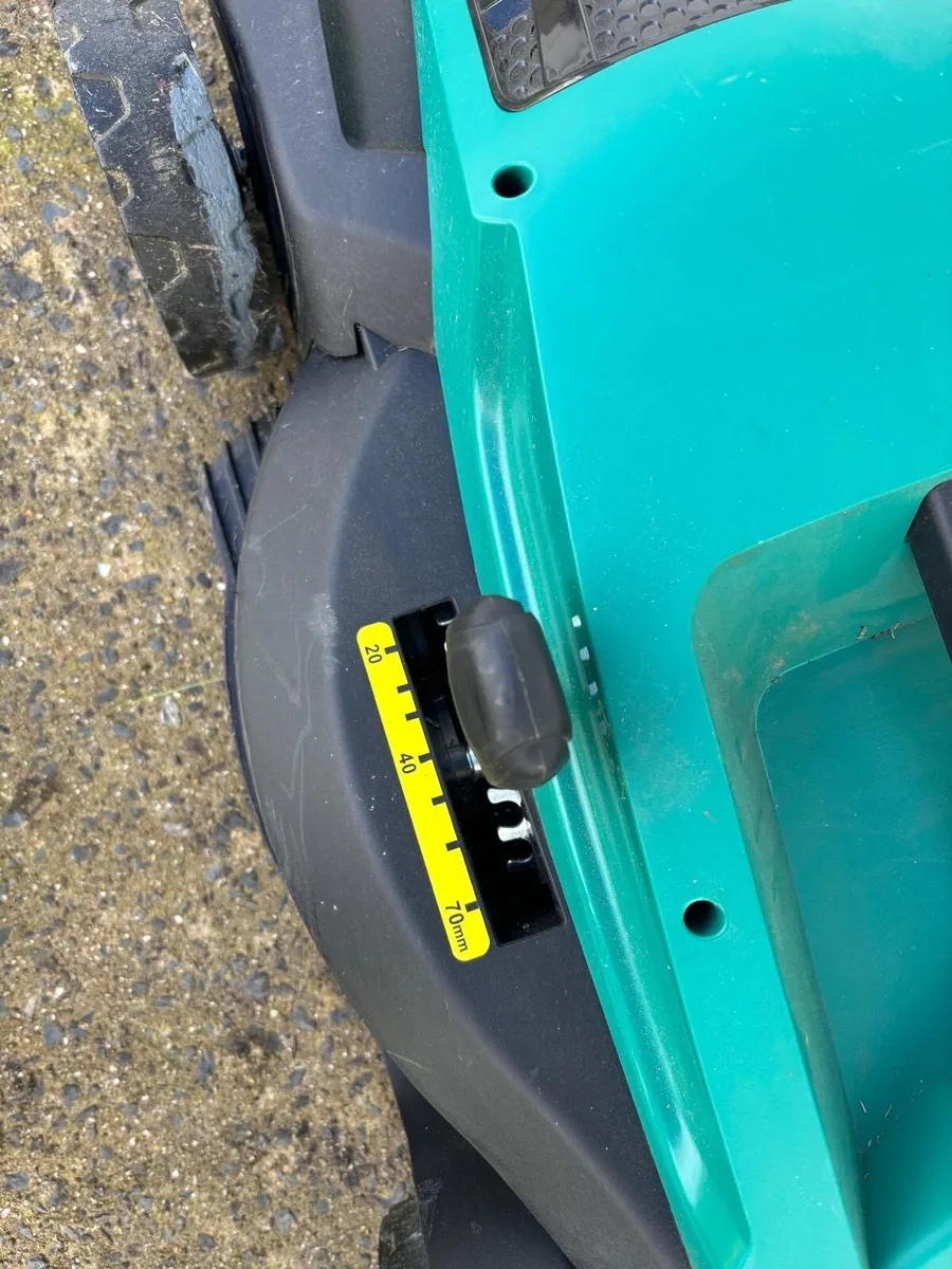 Lawn mower - Image 3