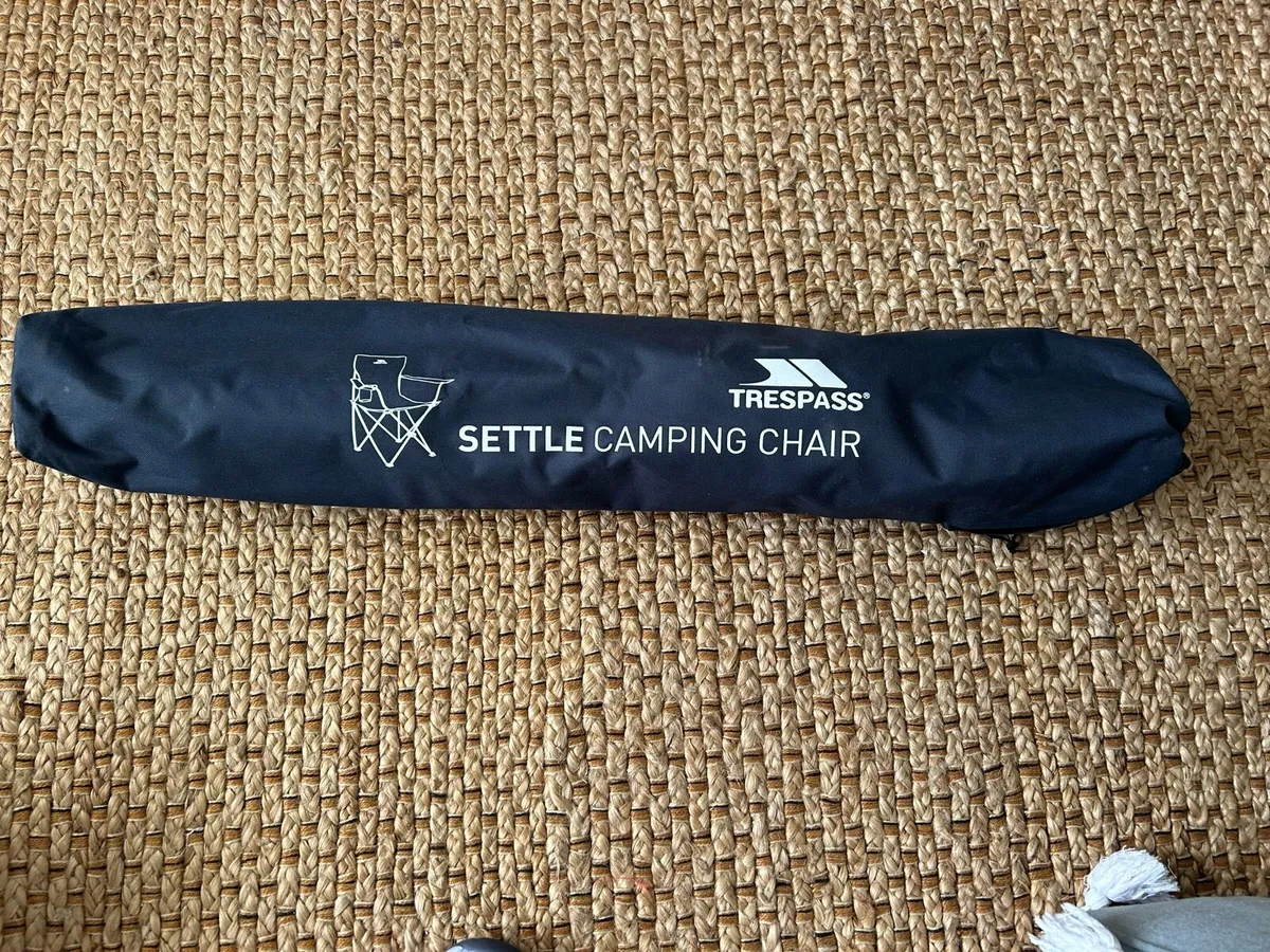Trespass Settle Camping Chair - Image 1