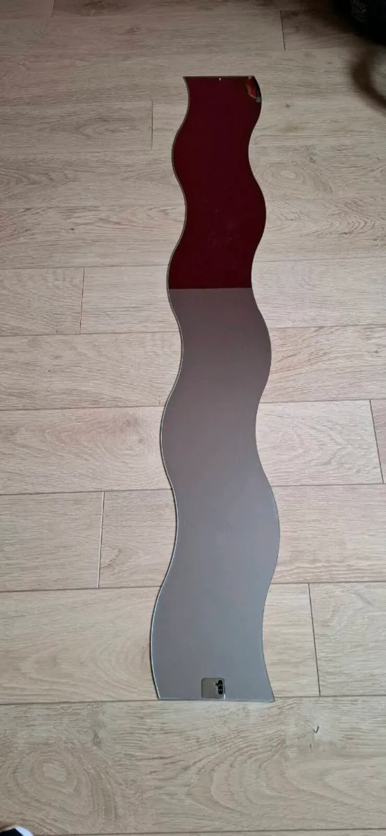 Free Mirror and fixings