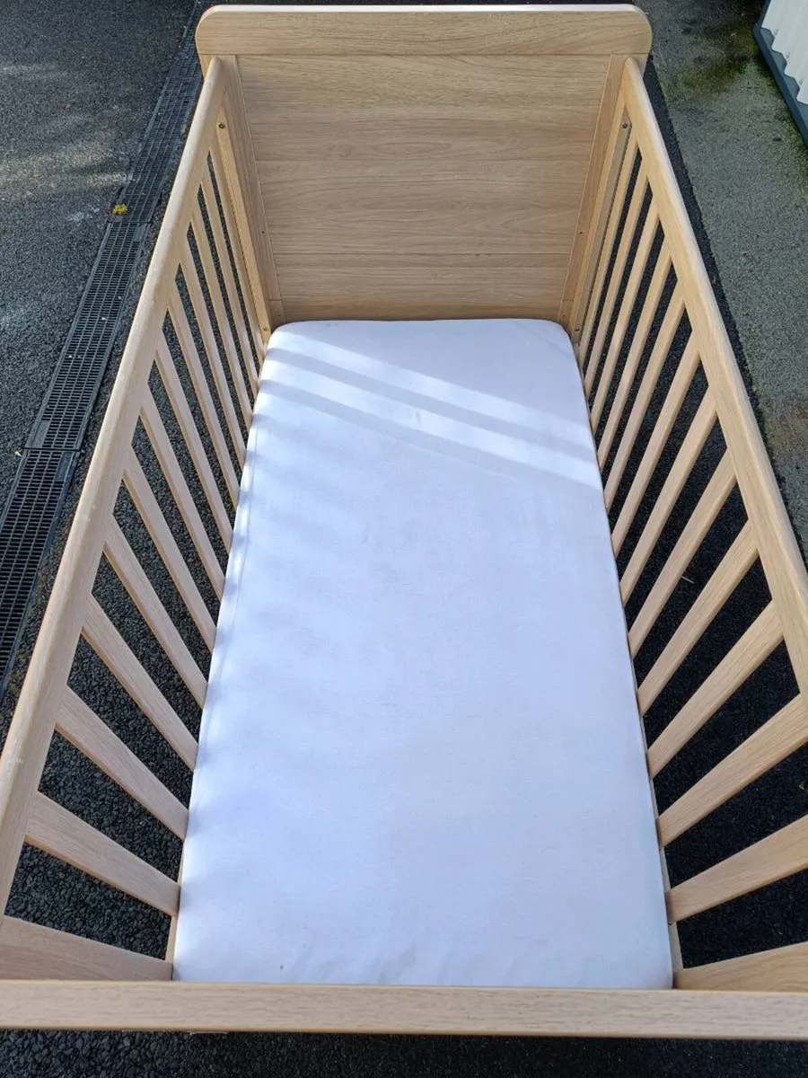 Mamas & Papas OAK Baby Cot/Toddler Bed - Image 3