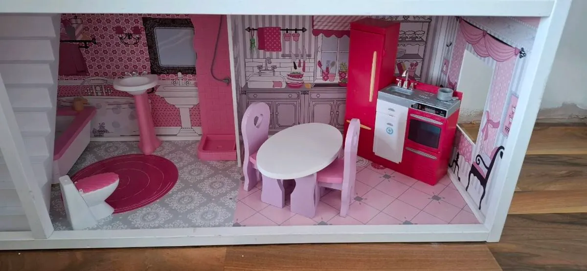 Large Dolls House - Image 4