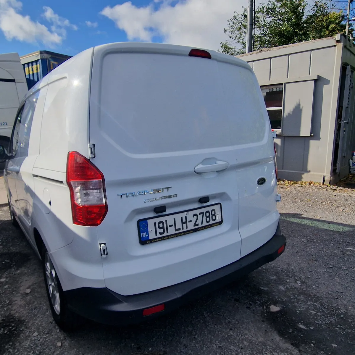 Ford Transit Courier Limited TDCI 5DR, 2019 - Image 3