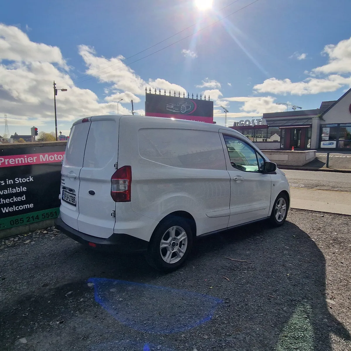 Ford Transit Courier Limited TDCI 5DR, 2019 - Image 2