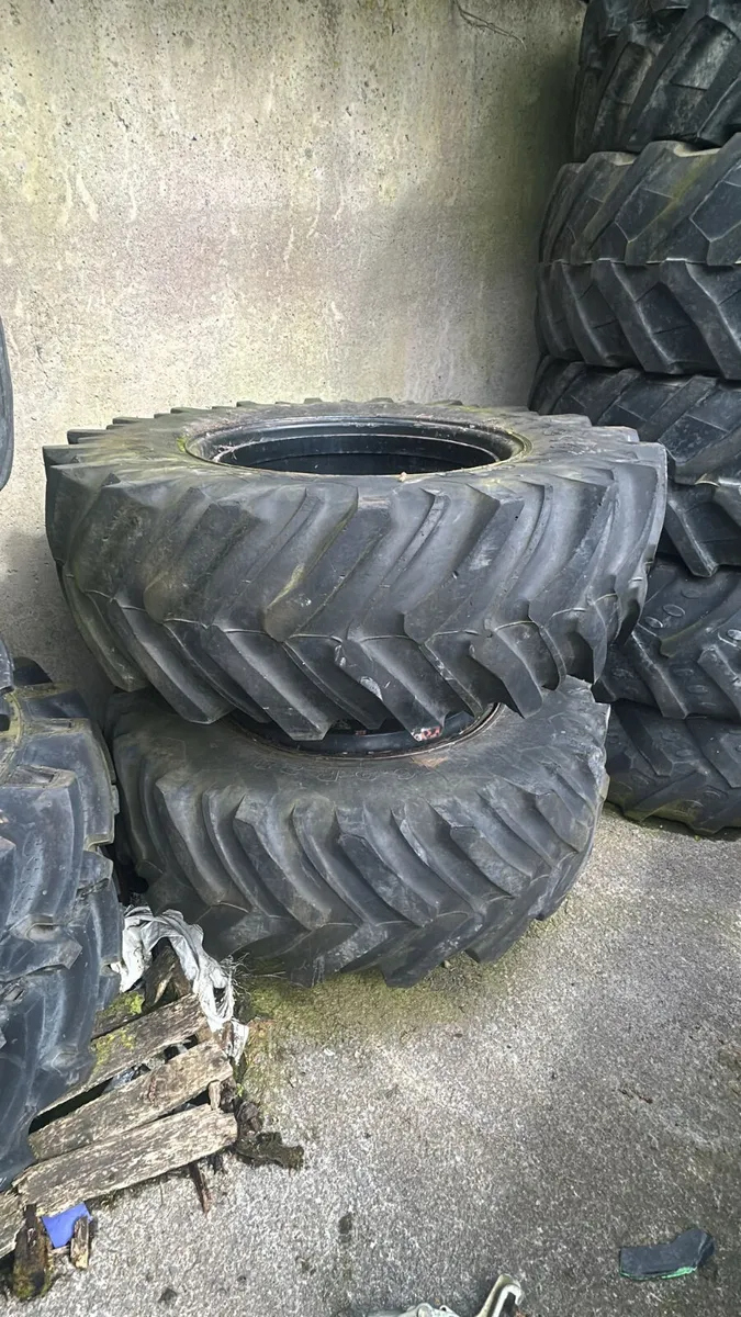 DUAL WHEELS 420/85R28 - Image 1