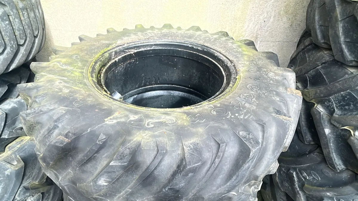 DUAL WHEELS 420/85R28 - Image 2