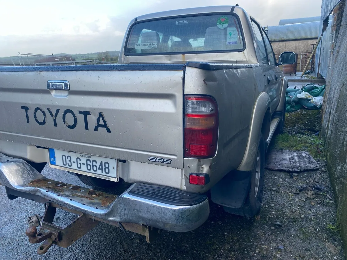 Toyota hilux - Image 2