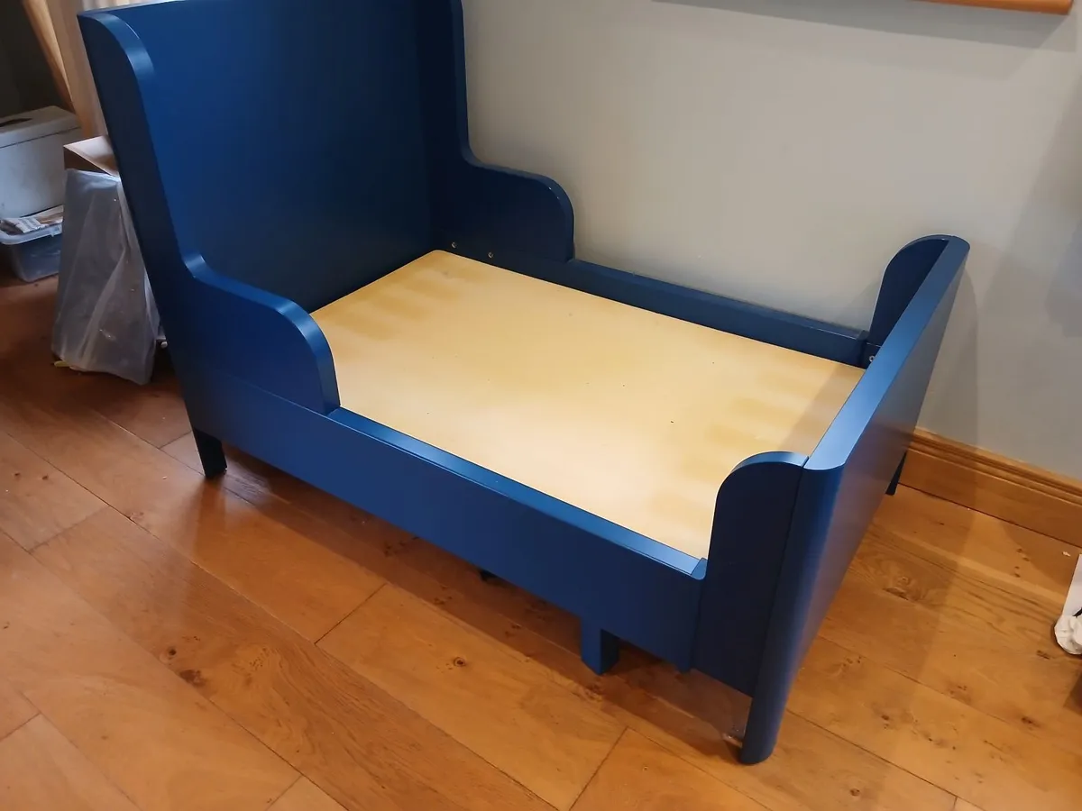 extendable kids bed - never used - Image 1