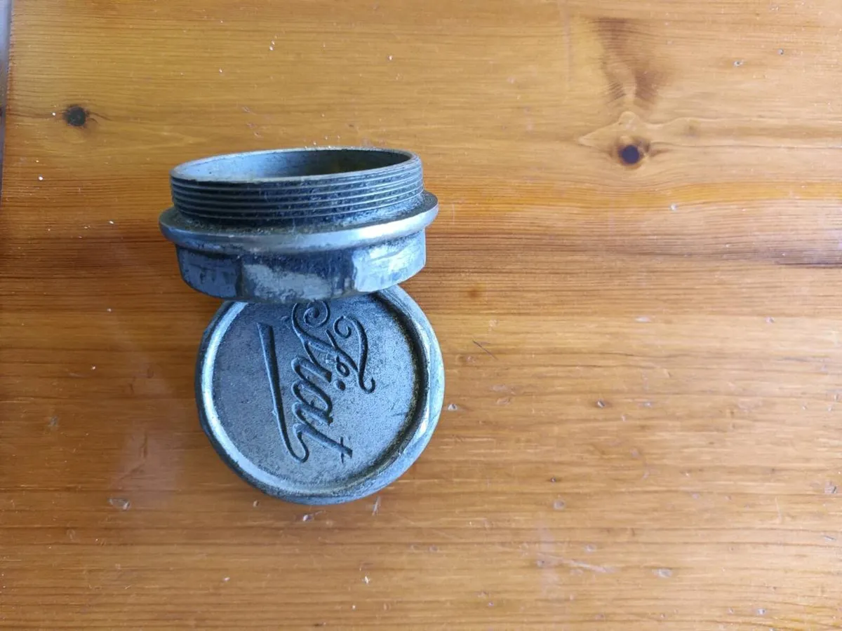 Fiat Vintage Hubcaps - Image 2
