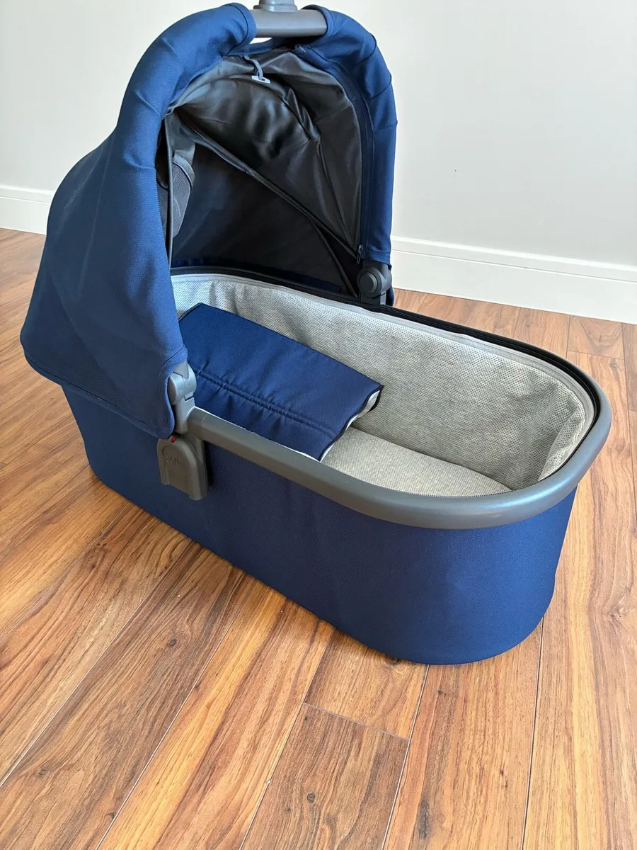 Uppababy Bassinet/Carry Cot - Image 1