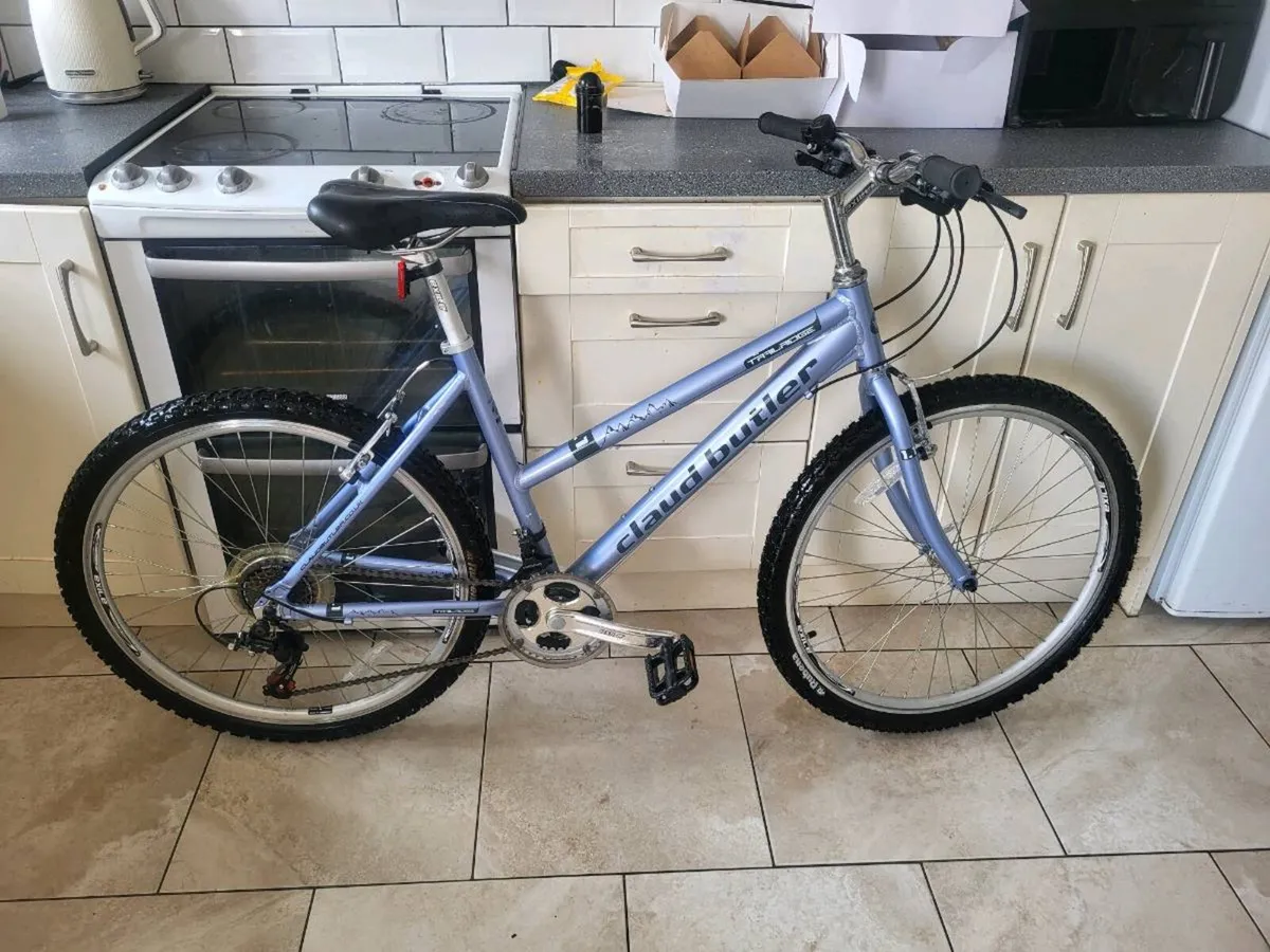 Ladies bike (LIKE NEW) - Image 4