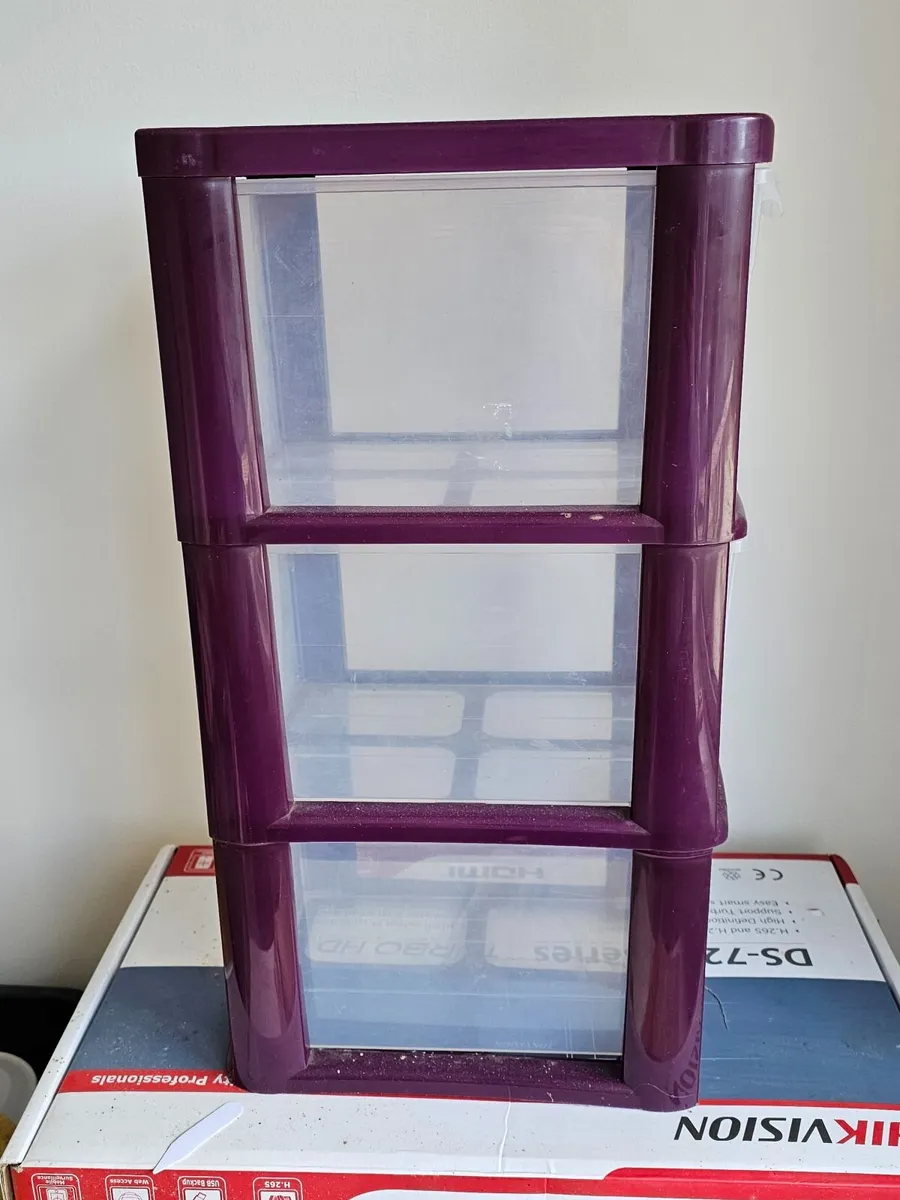 3 plastic drawers - Image 2