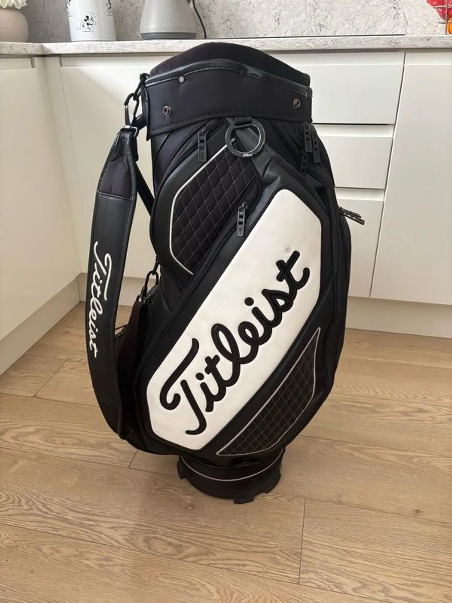 Titleist Midsize Cart Bag - Image 1