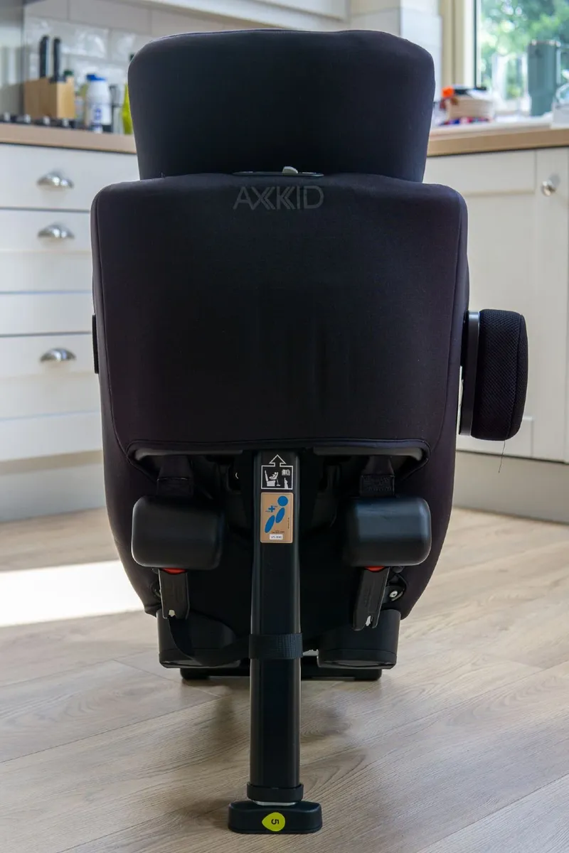 Axkid Minikid 3 Rear Facing Car Seat - Image 3
