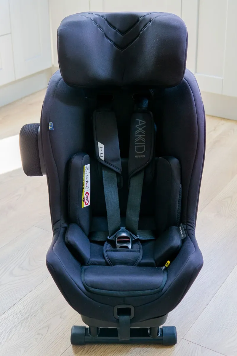 Axkid Minikid 3 Rear Facing Car Seat - Image 1