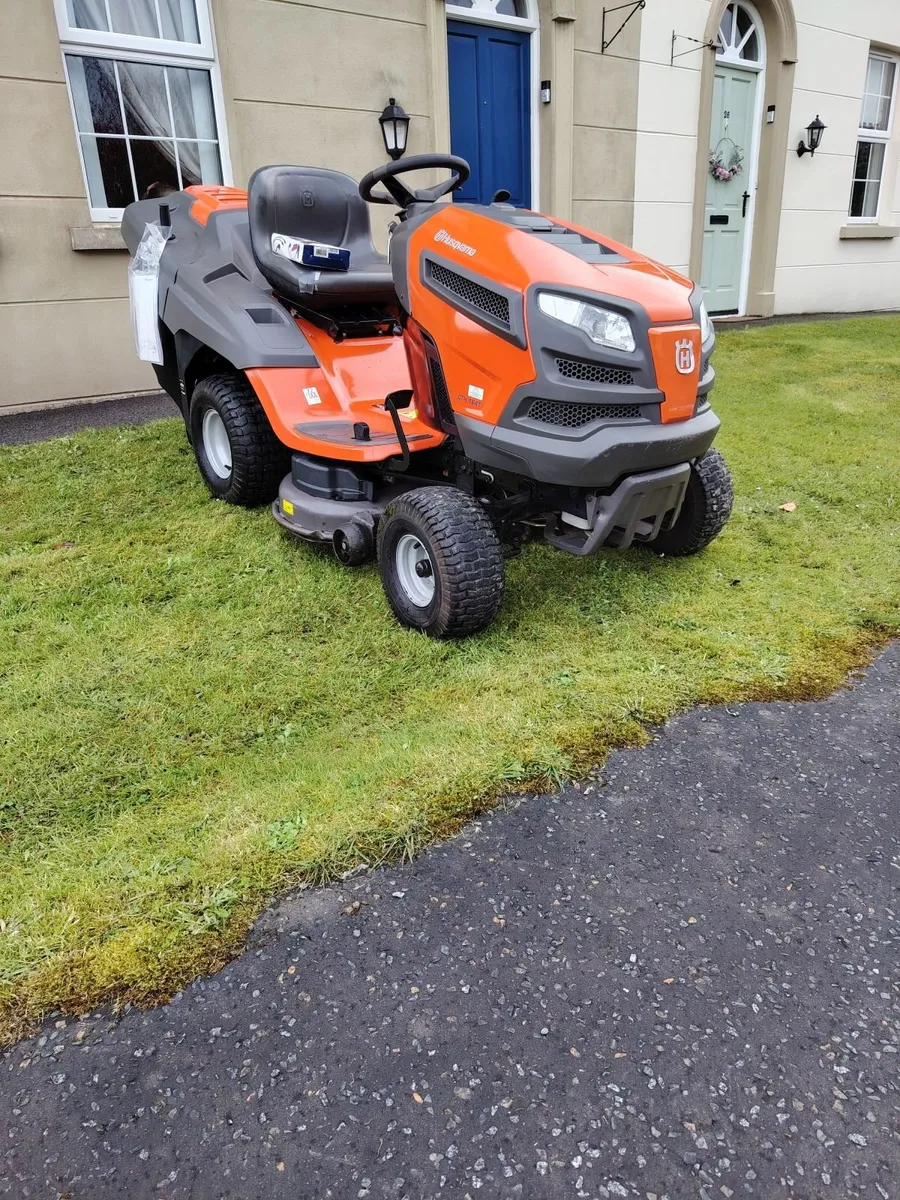 Husqvarna ride on lawnmower - Image 4