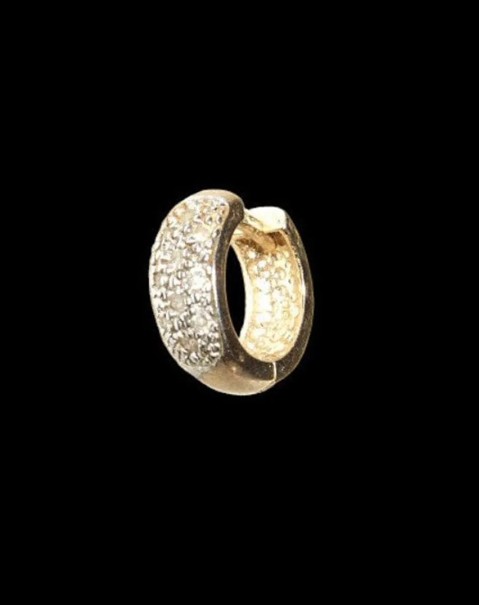 Vintage Hallmarked Yellow Gold Diamond Ear Cuff - Image 4