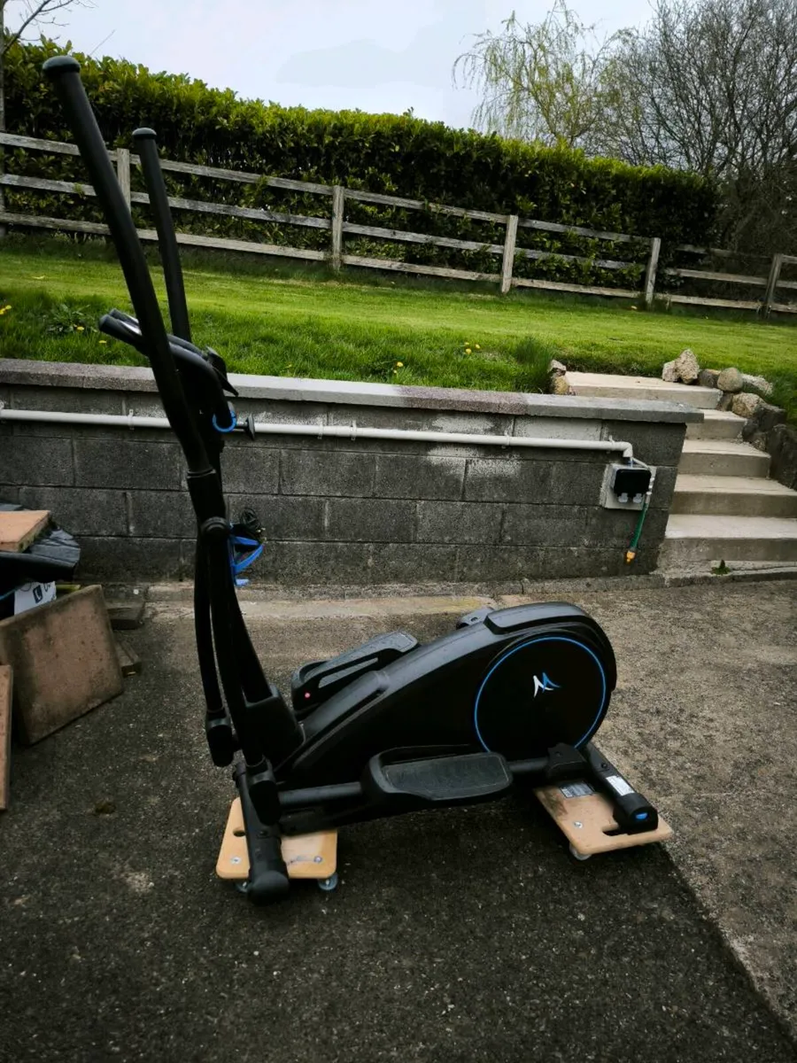 Cross trainer - Image 4
