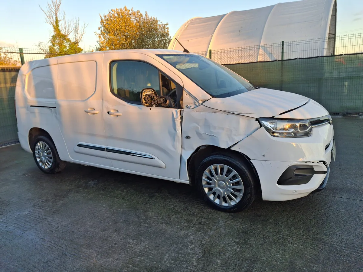 231 Toyota Proace City LWB - Image 1