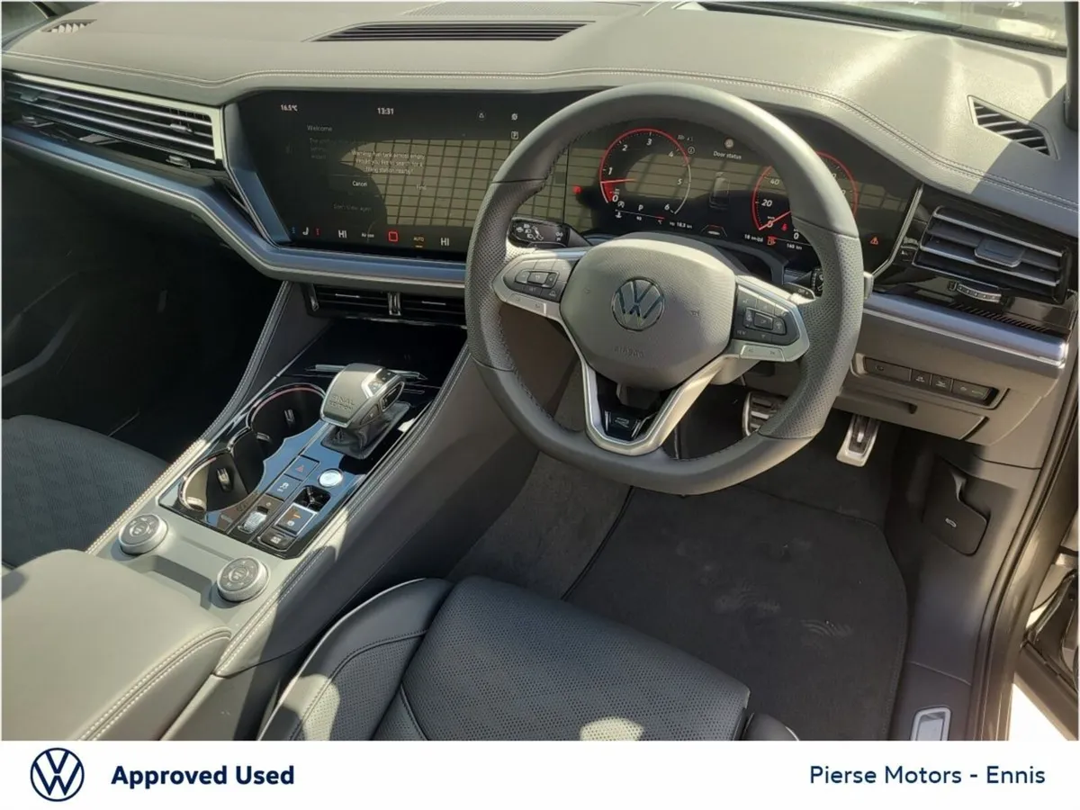 Volkswagen Touareg Final Edition Commercial  3.0TD - Image 3