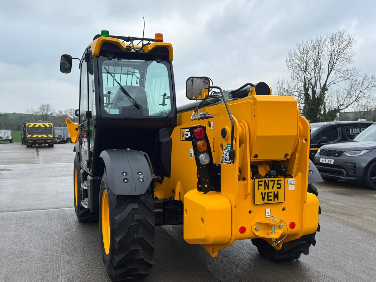 DEMO HOURS JCB 18M TELEHANDLER CHOICE - Image 4