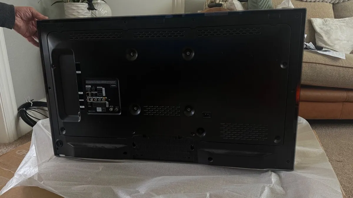 40” Samsung Smart tv - Image 4