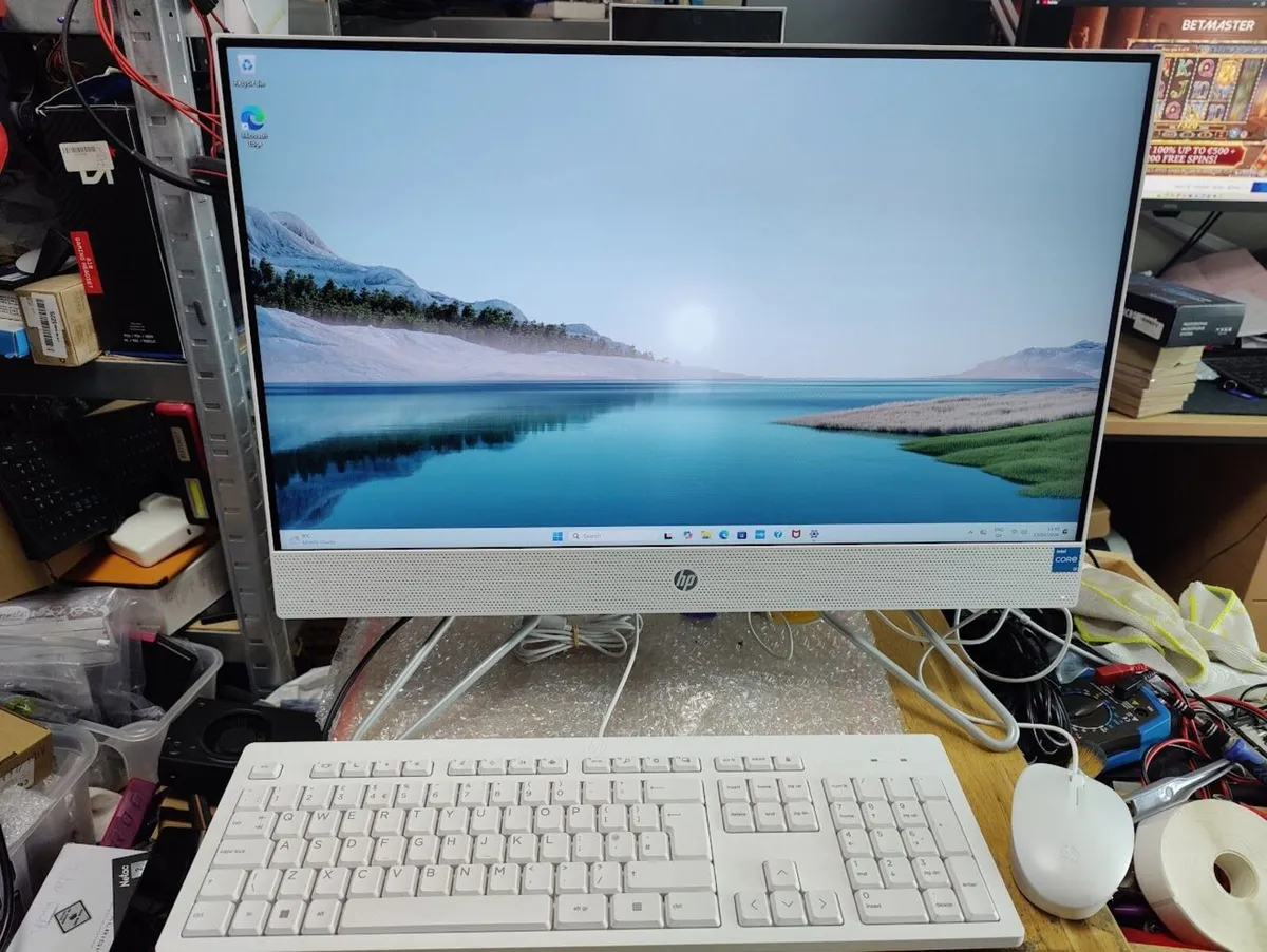 HP Home PC Intel 12th gen/20GB/256GB SSD/WiFi/Blue - Image 2