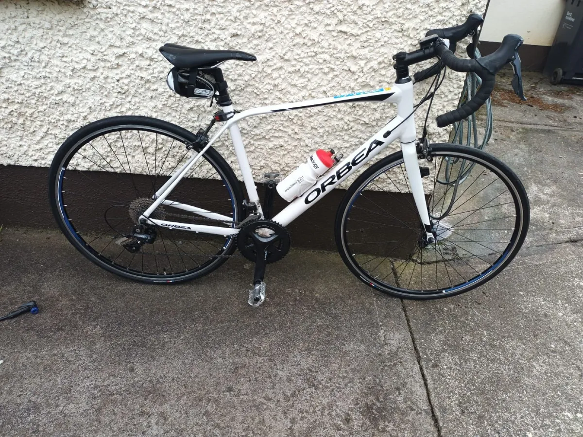 Road Bike 2019 - Image 1