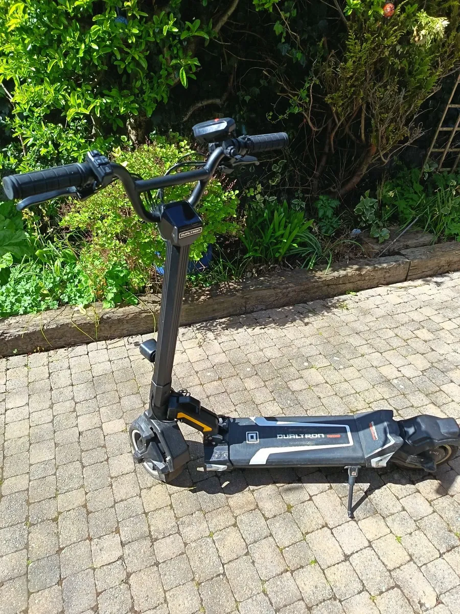 Electric scooter - Image 2