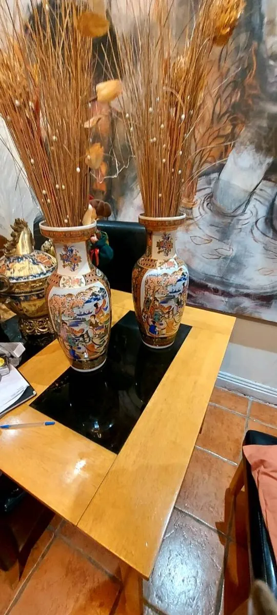 Chinese-style Vases - Image 2