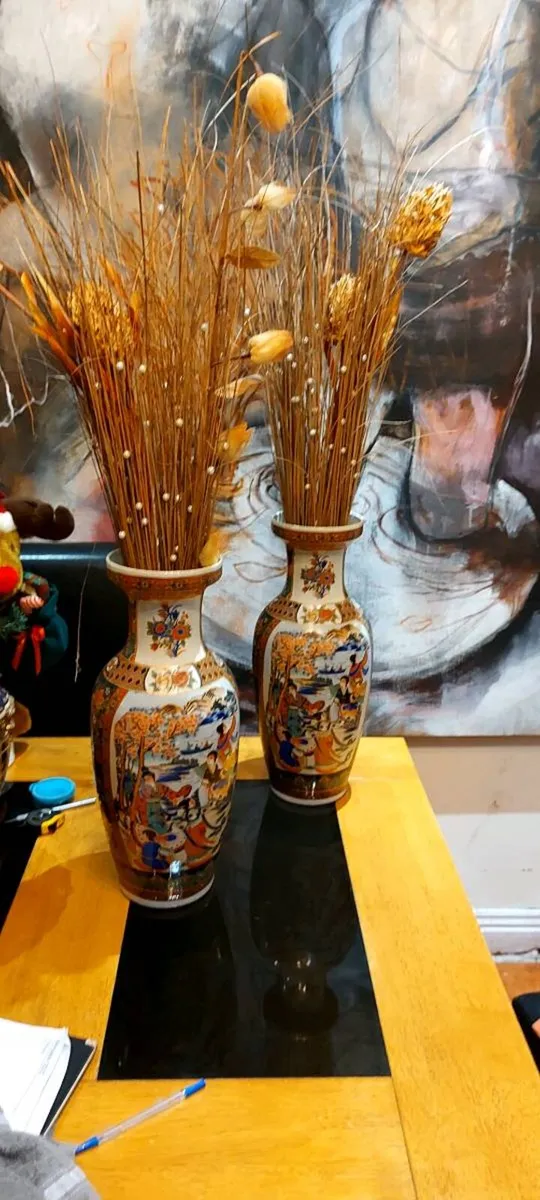 Chinese-style Vases - Image 4