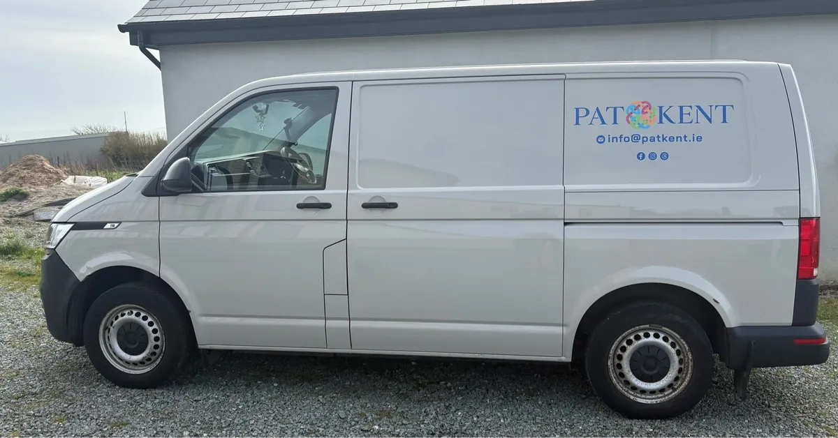 Volkswagen Transporter SWB  2021 - Image 3