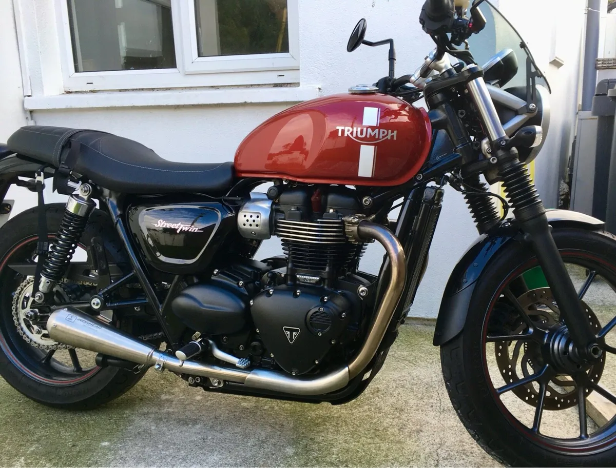 Triumph Bonneville Street Twin 2016 - Image 2