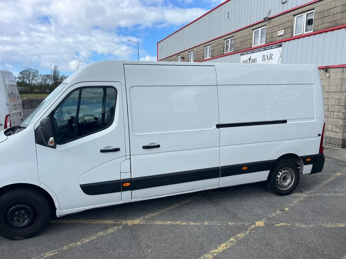 Renault Master - Image 2