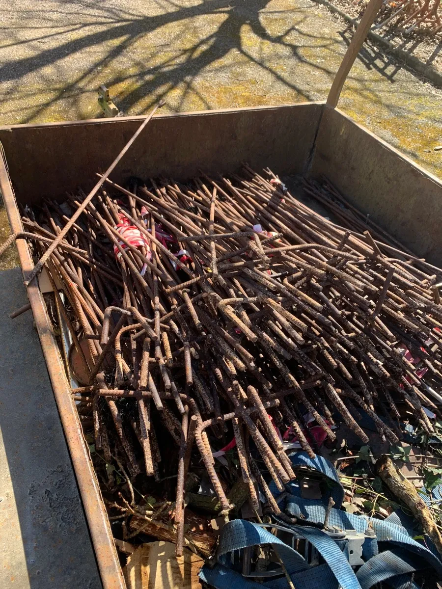 Iron fencing  poles - Image 1