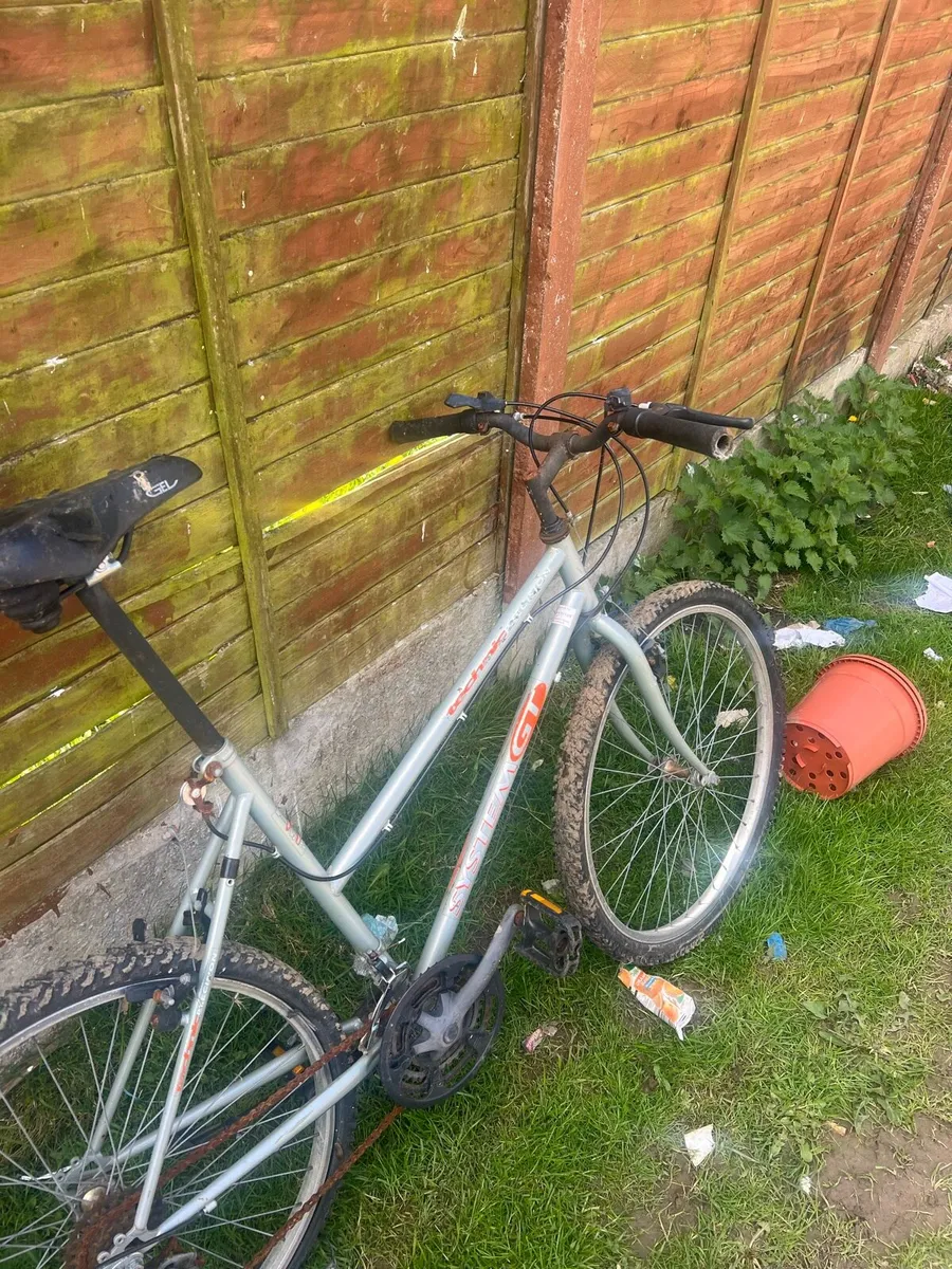 Cycling bikes for parts or fixing - Image 2