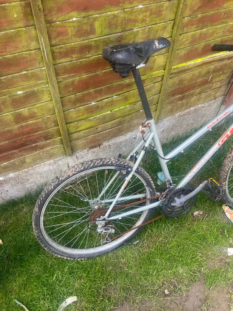 Cycling bikes for parts or fixing - Image 3