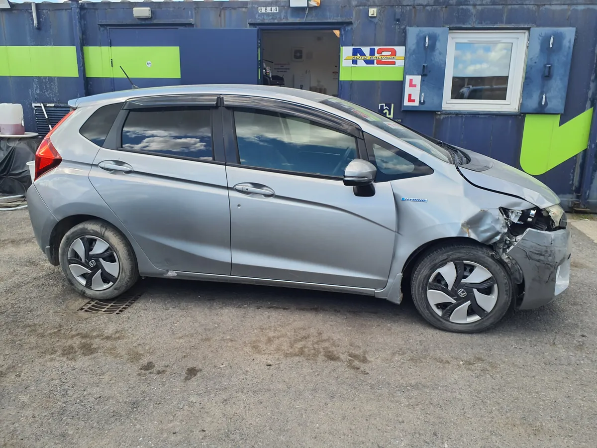 Honda Fit 2015 light damage Driving - Image 3
