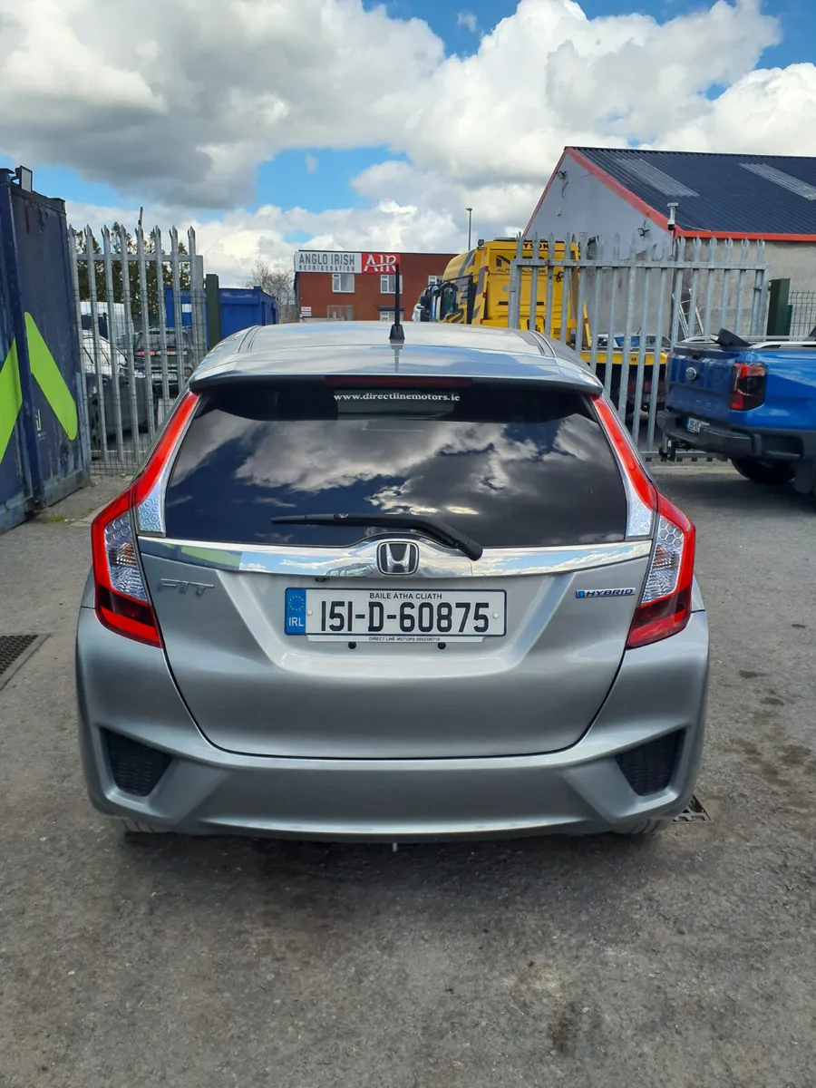 Honda Fit 2015 light damage Driving - Image 4